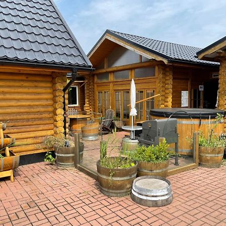 Wellness Huette Am Zwenkauer See Bei Leipzig Luaran gambar