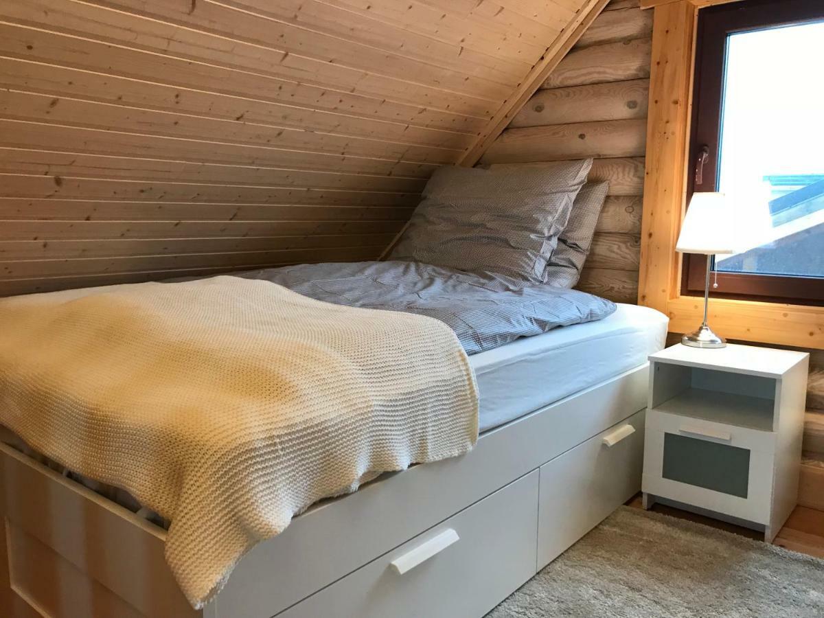 Wellness Huette Am Zwenkauer See Bei Leipzig Luaran gambar