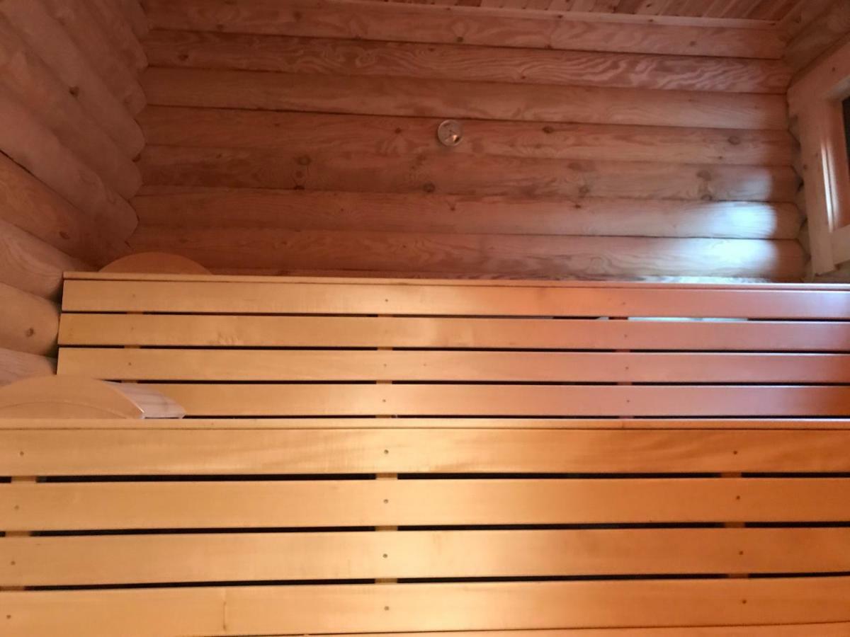 Wellness Huette Am Zwenkauer See Bei Leipzig Luaran gambar